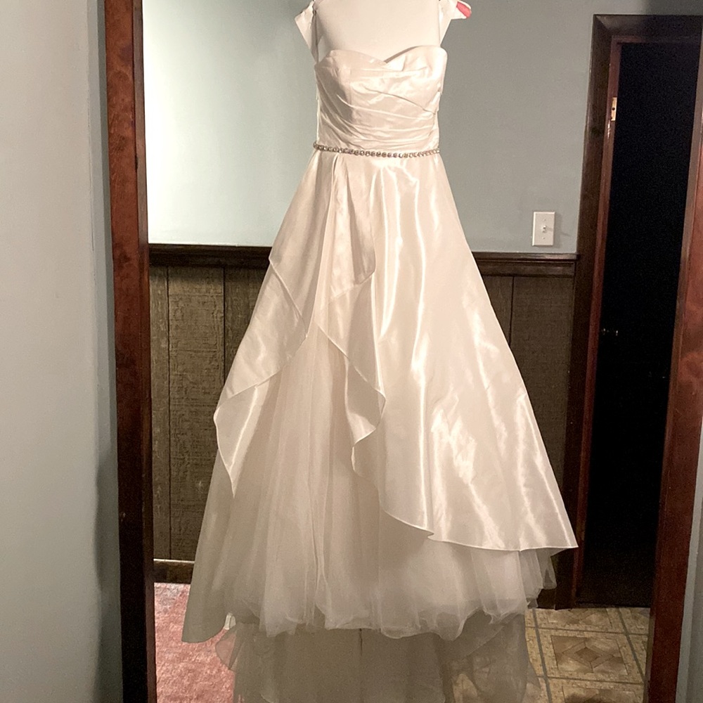 Bridal Gown - Ivory - Watters